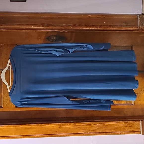 Turquoise tunic - Picture 2 of 2